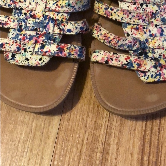 Toms Youth Paint Splatter Sandals - Picture 2 of 6